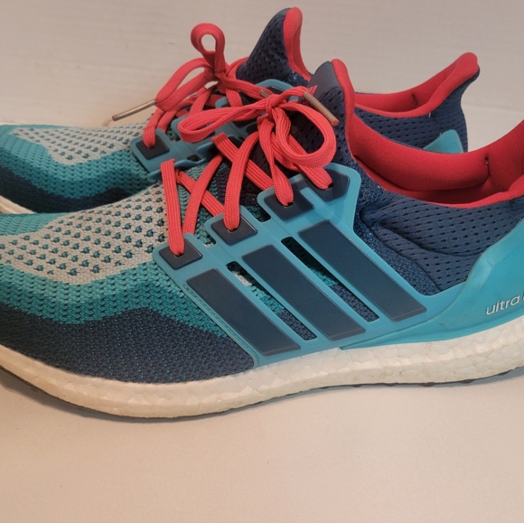 Adidas Ultra Boost AQ4005 - Mineral Green/Red - Picture 3 of 12